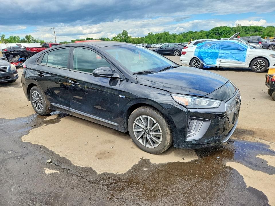 2020 HYUNDAI IONIQ SE 4