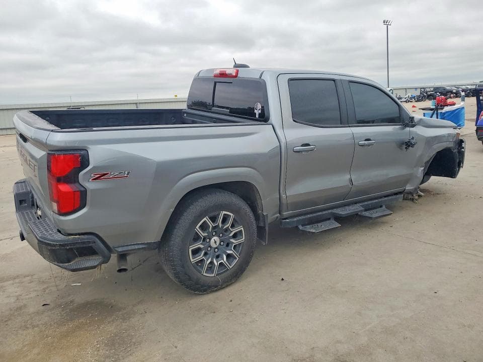 2023 CHEVROLET COLORADO Z71 3