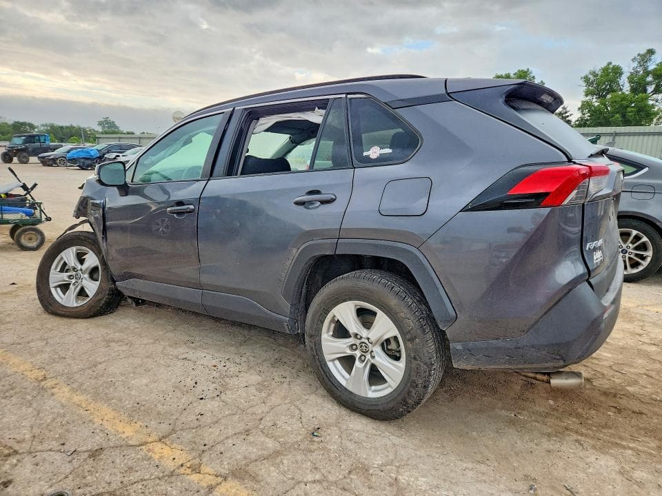 2021 TOYOTA RAV4 LE 2