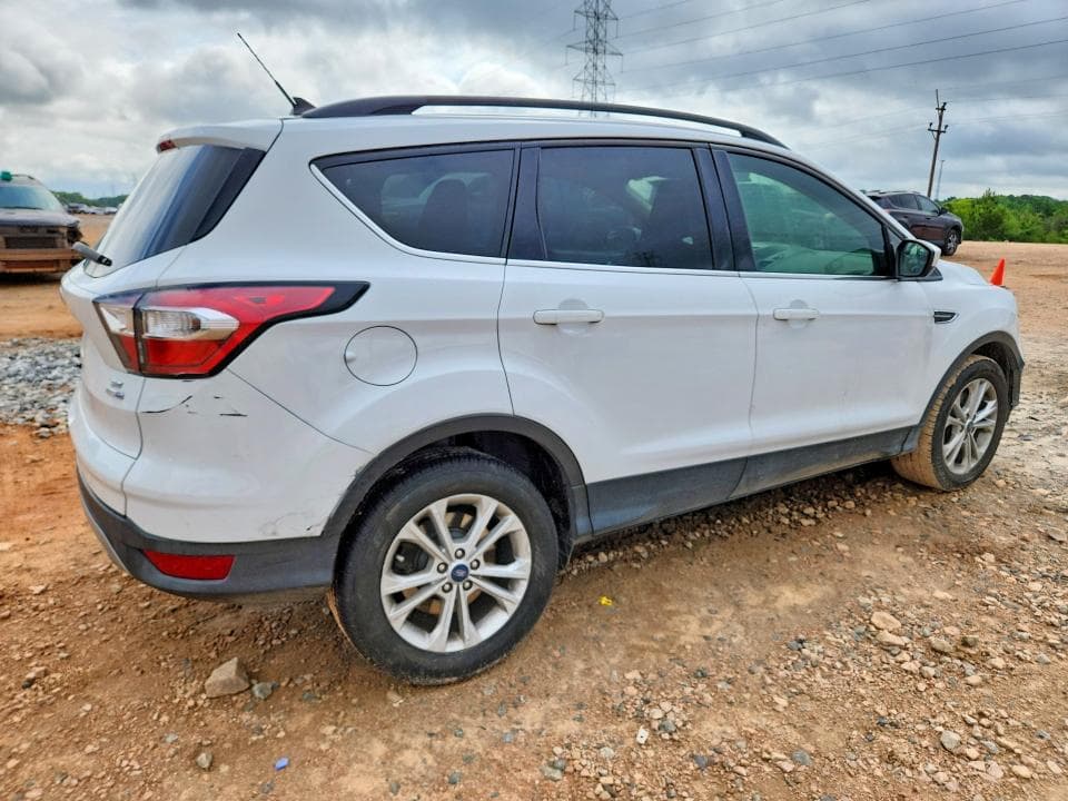 2018 FORD ESCAPE SE 3