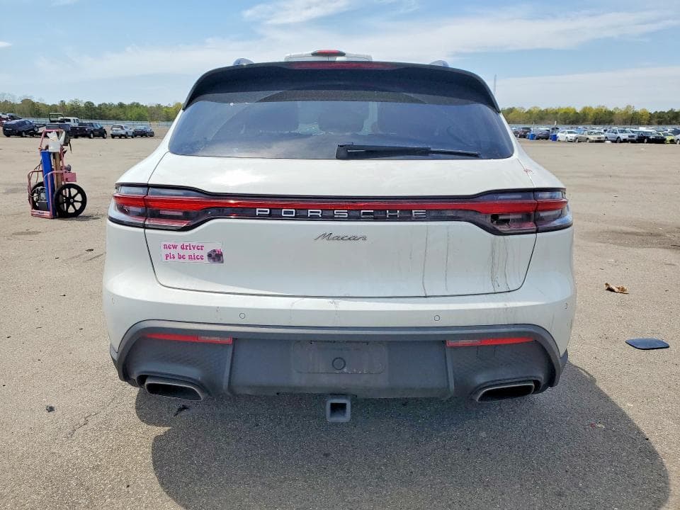 2023 PORSCHE MACAN BASE 6