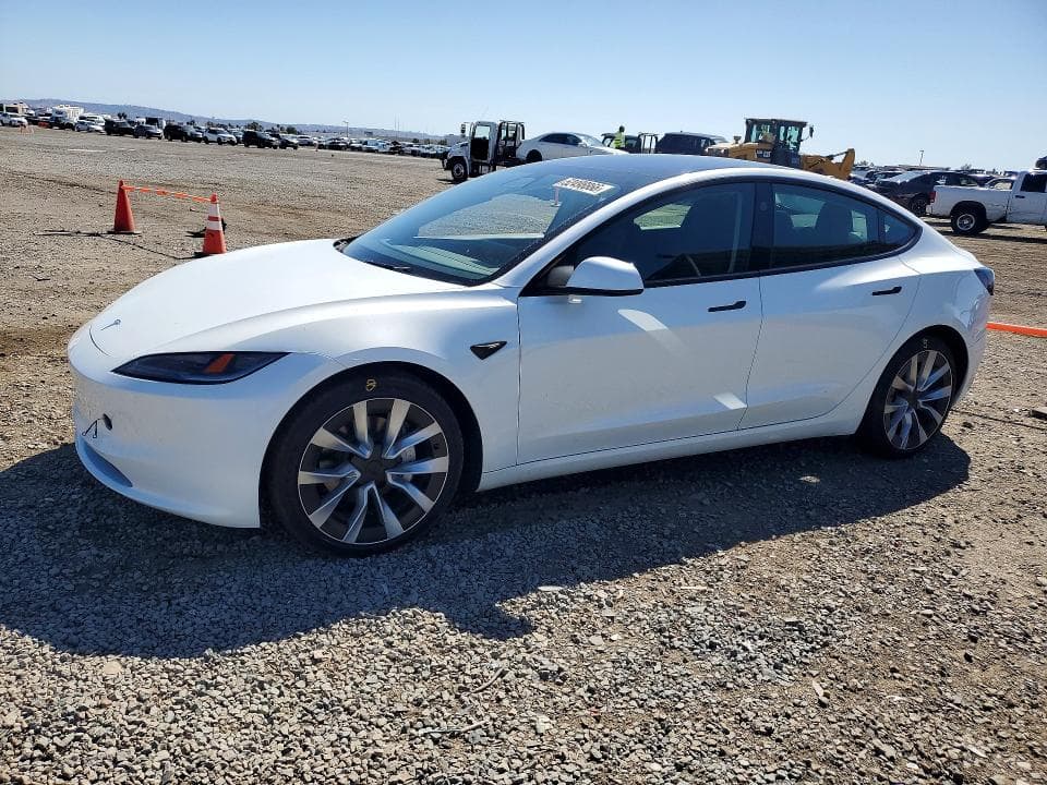 2025 TESLA MODEL 3 - 1