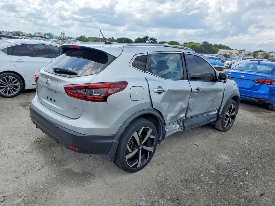 2017 NISSAN ROGUE SPORT S 3