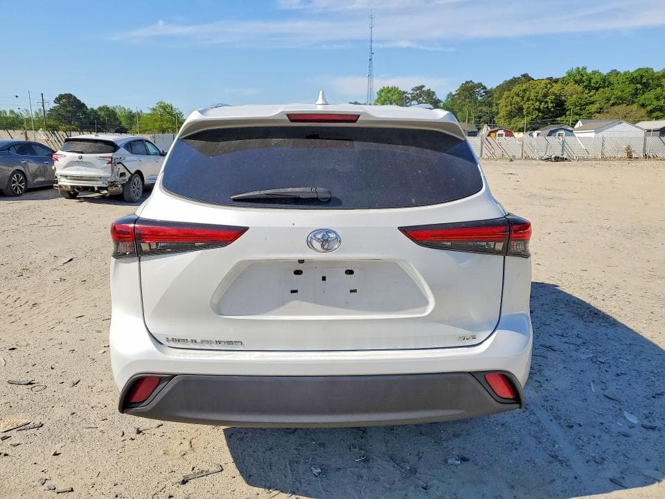 2022 TOYOTA HIGHLANDER XLE 6