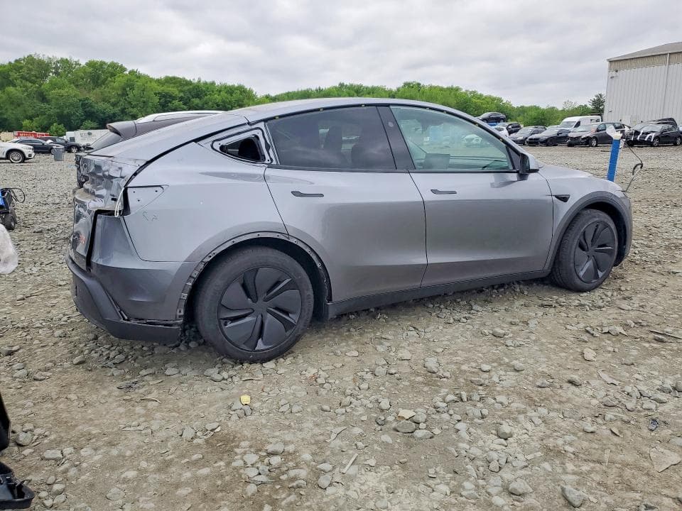 2026 TESLA MODEL Y 3