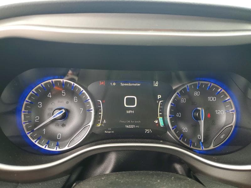 2022 CHRYSLER PACIFICA TOURING L 9