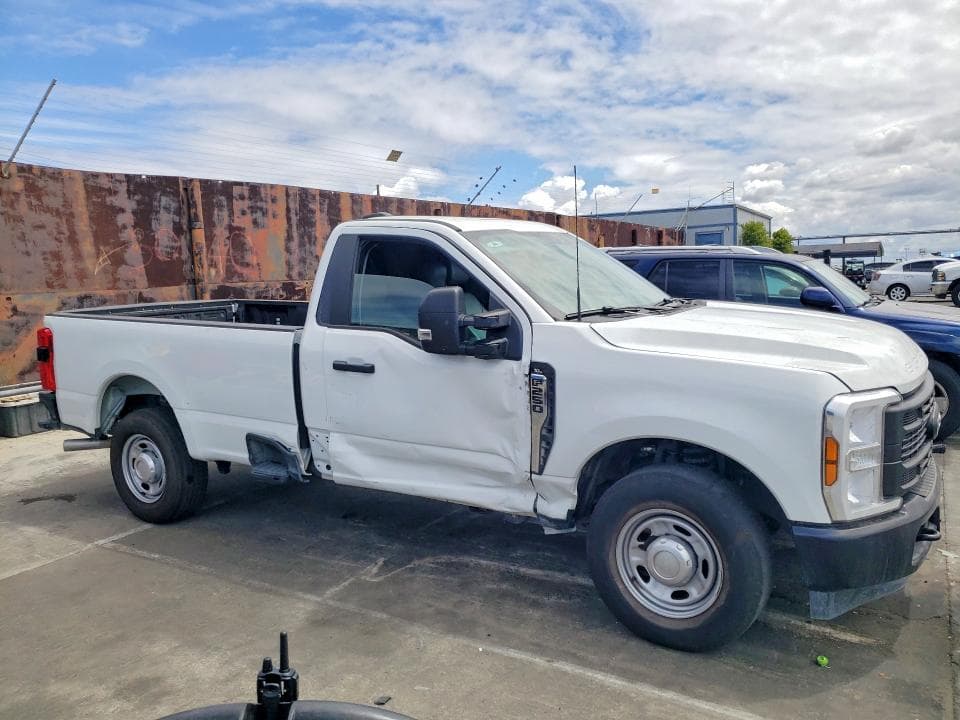 2025 FORD F250 SUPER DUTY 4