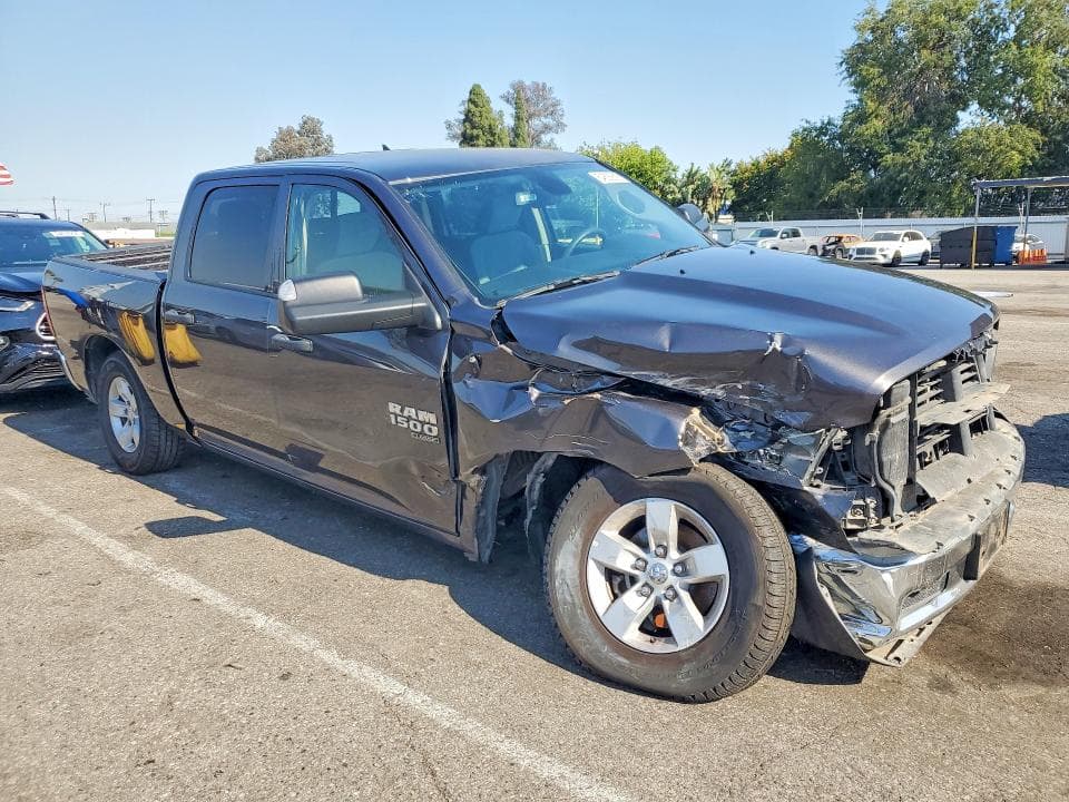 2023 RAM 1500 CLASSIC SLT 4