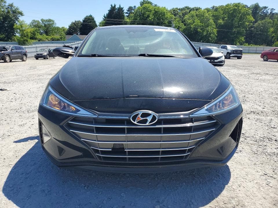 2020 HYUNDAI ELANTRA SE 5