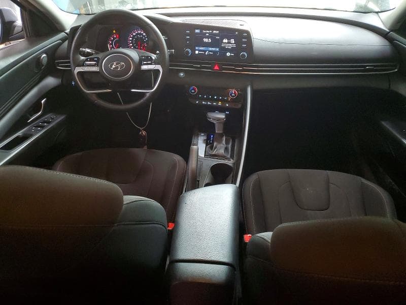 2022 HYUNDAI ELANTRA SEL 8