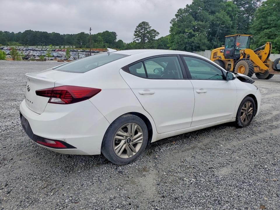 2020 HYUNDAI ELANTRA SEL 3
