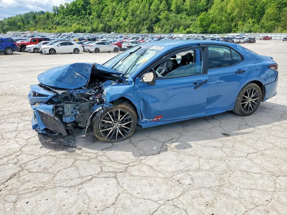 2024 TOYOTA CAMRY SE - 1