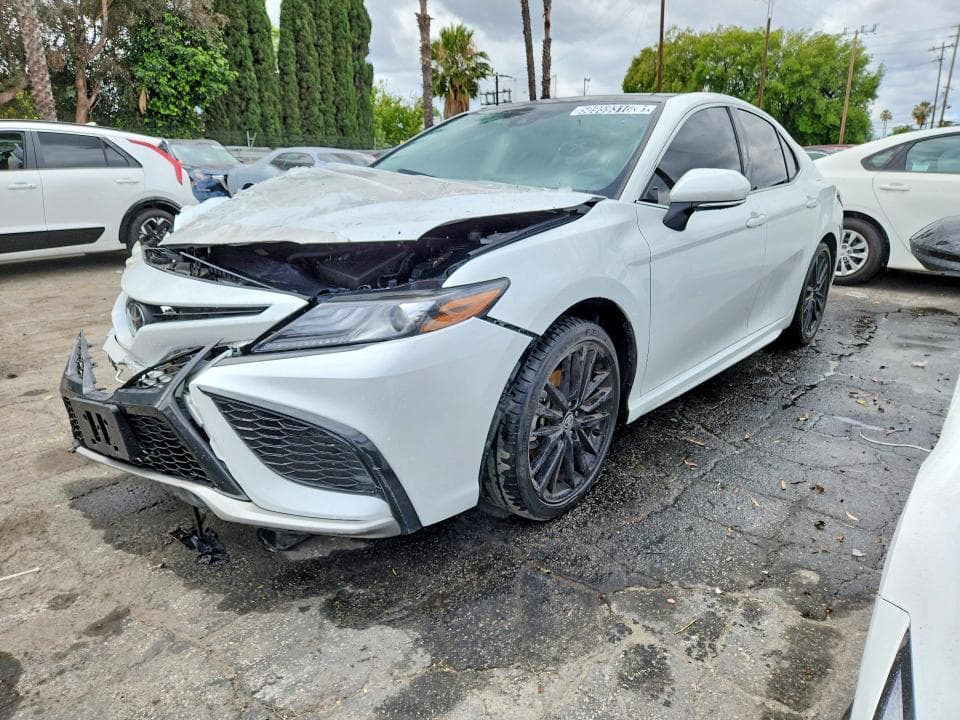 2024 TOYOTA CAMRY