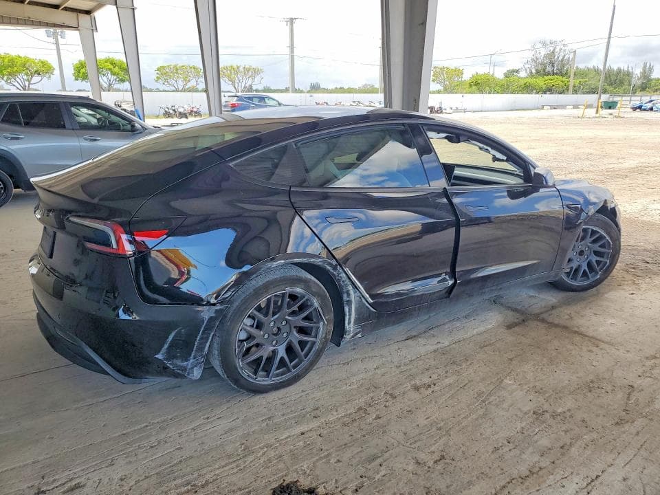 2025 TESLA MODEL 3 3