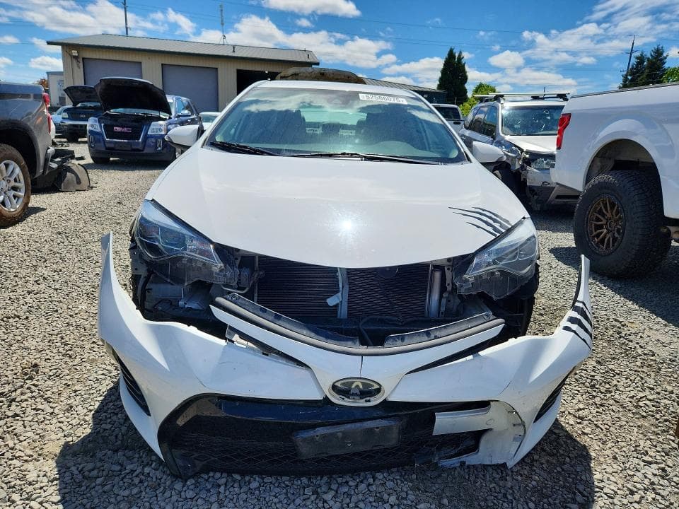 2017 TOYOTA COROLLA SE 5
