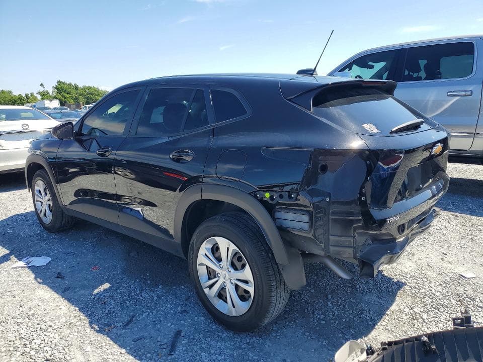 2024 CHEVROLET TRAX LS 2