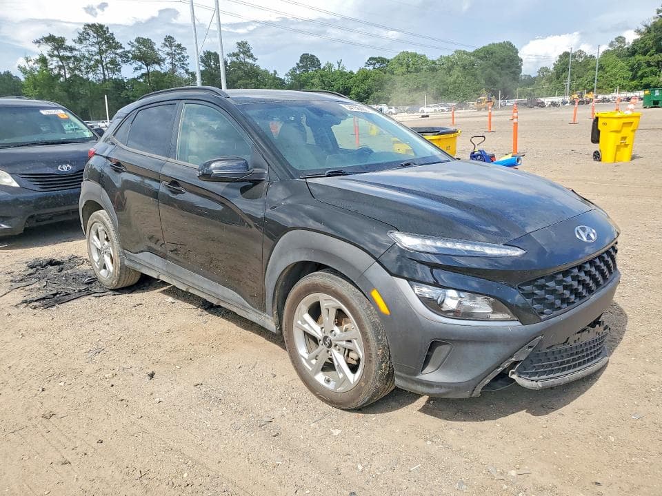 2023 HYUNDAI KONA SEL 4