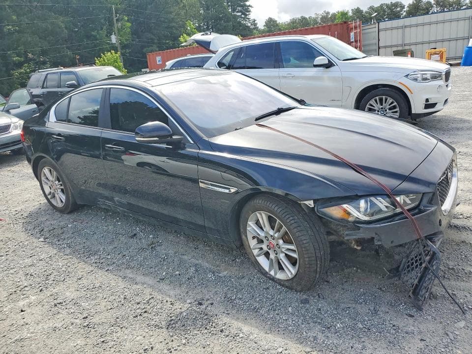 2018 JAGUAR XE PREMIUM 4