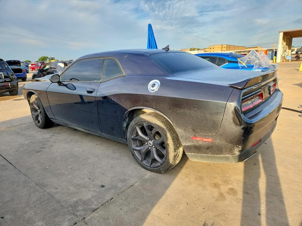 2018 DODGE CHALLENGER SXT 2