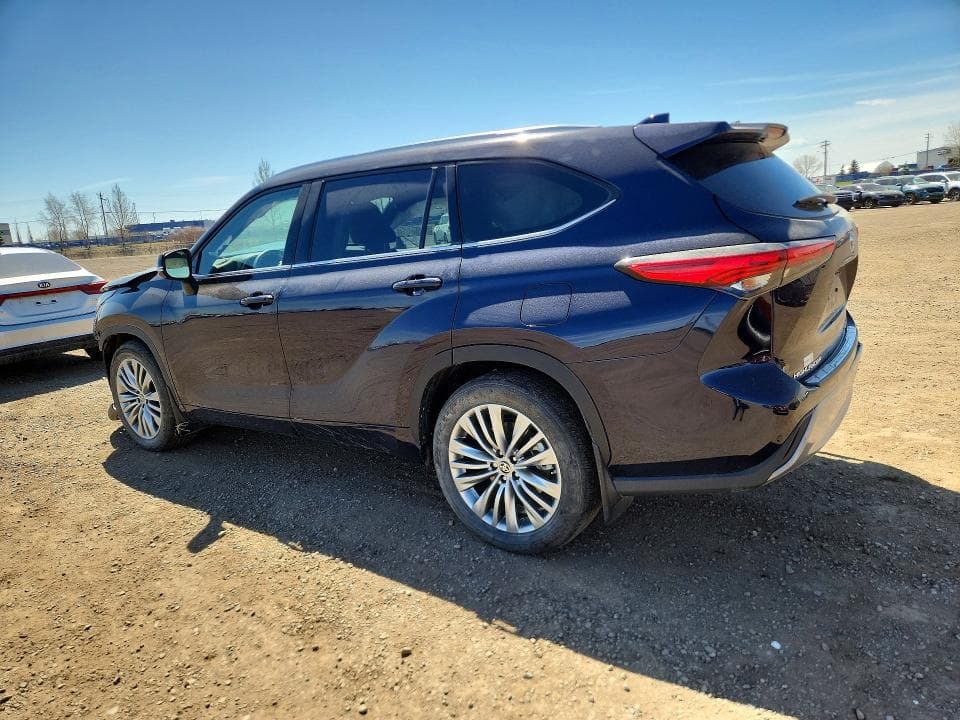 2022 TOYOTA HIGHLANDER PLATINUM 2