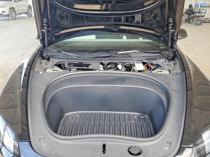 2025 TESLA MODEL 3 11