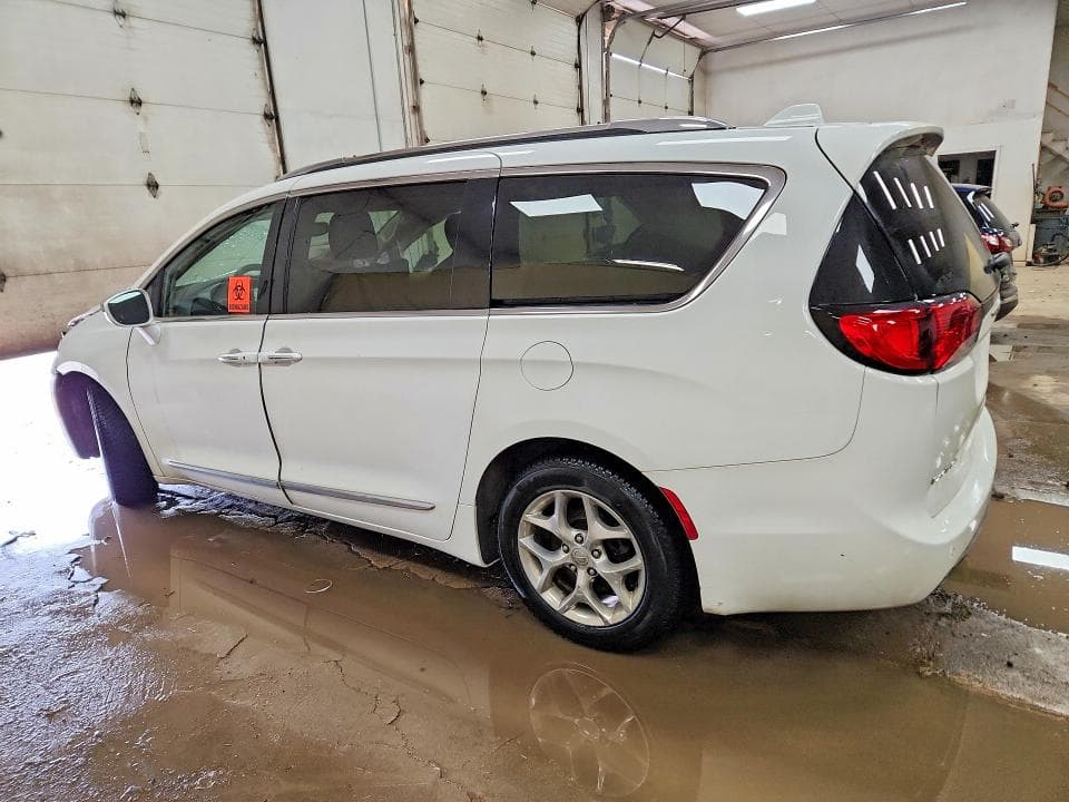 2019 CHRYSLER PACIFICA LIMITED 2