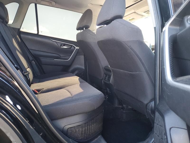 2019 TOYOTA RAV4 HYBRID XLE 11