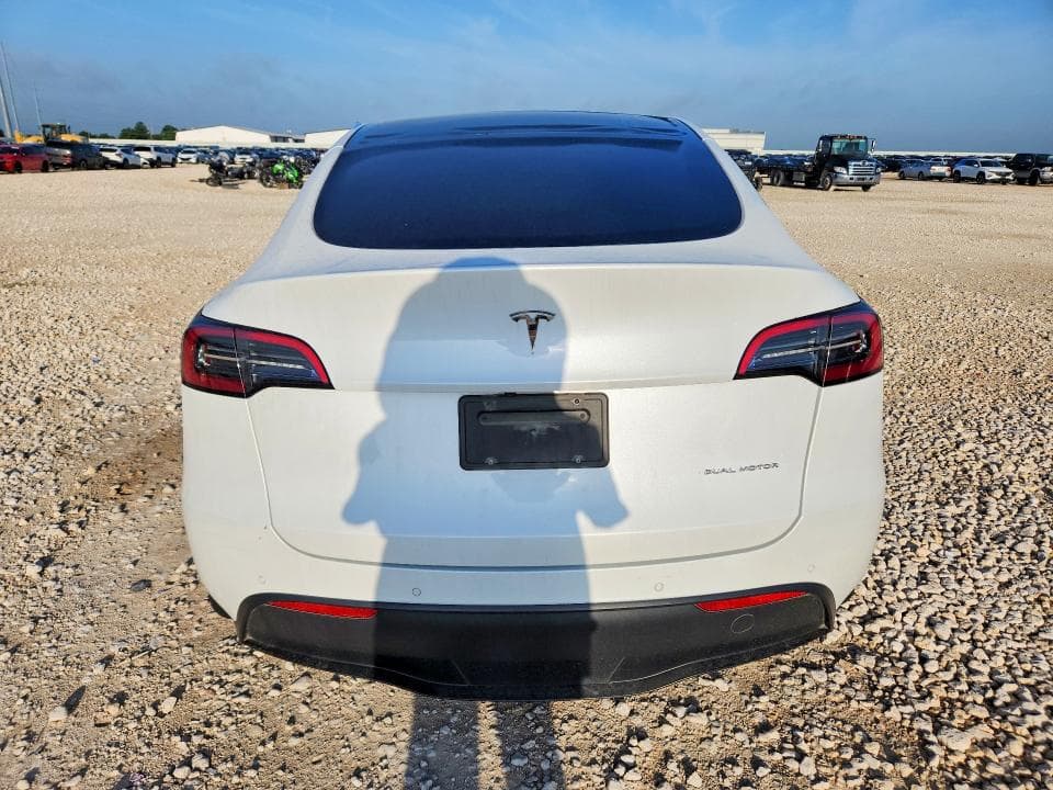 2022 TESLA MODEL Y 6