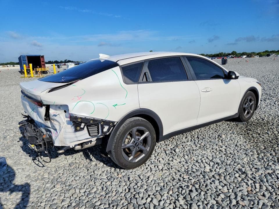 2025 KIA K4 LXS 3