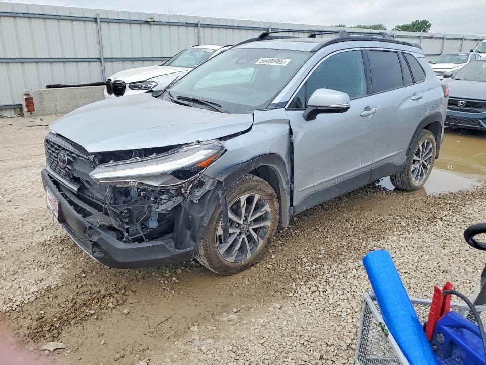 2024 TOYOTA COROLLA CROSS XLE - 1