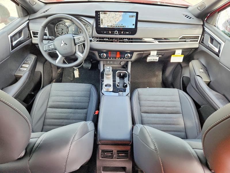 2026 MITSUBISHI OUTLANDER SE 8