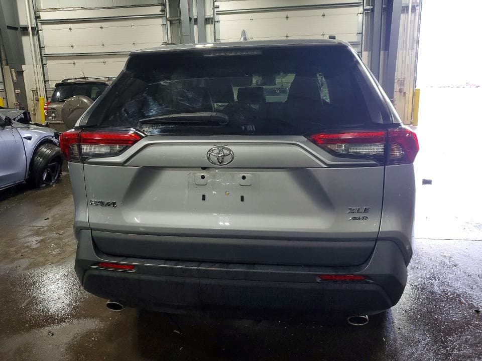 2021 TOYOTA RAV4 XLE PREMIUM 6