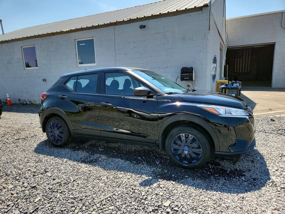 2023 NISSAN KICKS S 4
