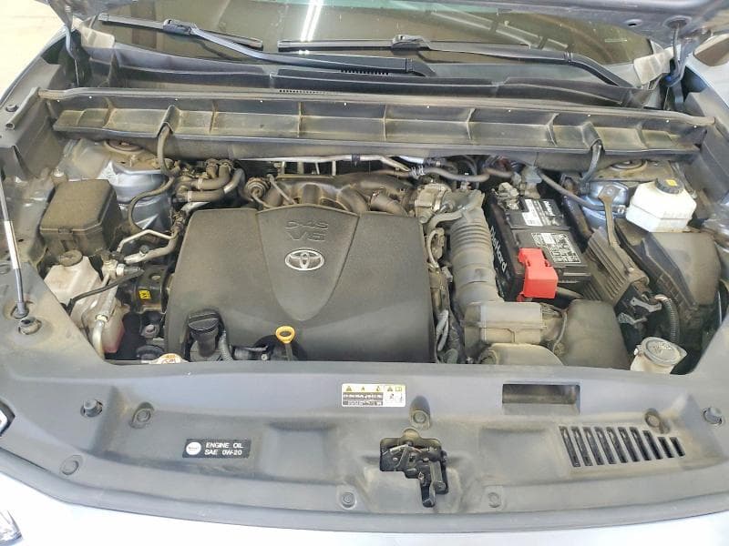 2020 TOYOTA HIGHLANDER XLE 12