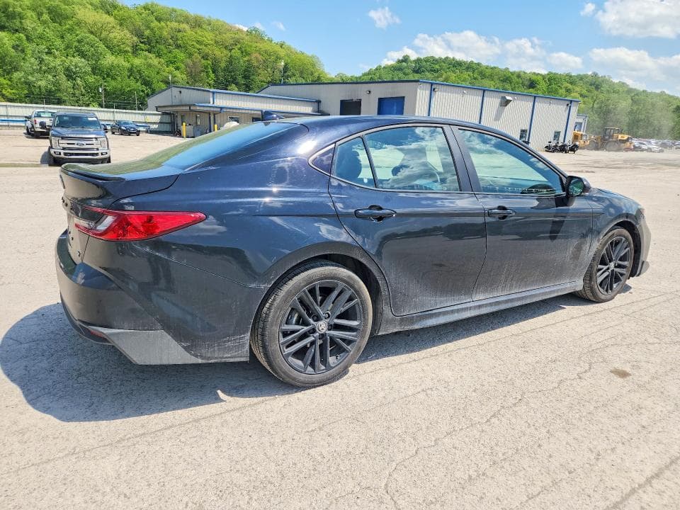 2026 TOYOTA CAMRY SE 3