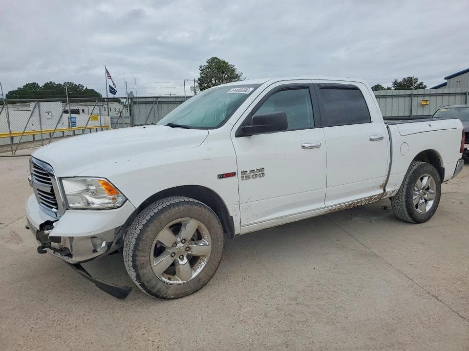2015 RAM 1500 SLT - 1