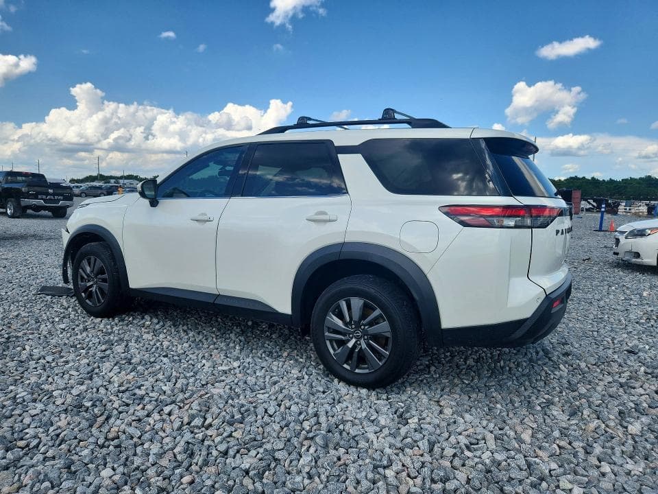 2023 NISSAN PATHFINDER SV 2