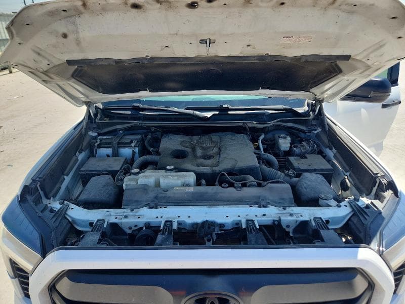 2023 TOYOTA TUNDRA SR5 11