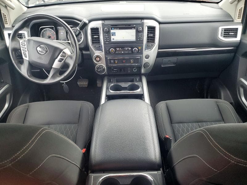 2017 NISSAN TITAN XD SV 8