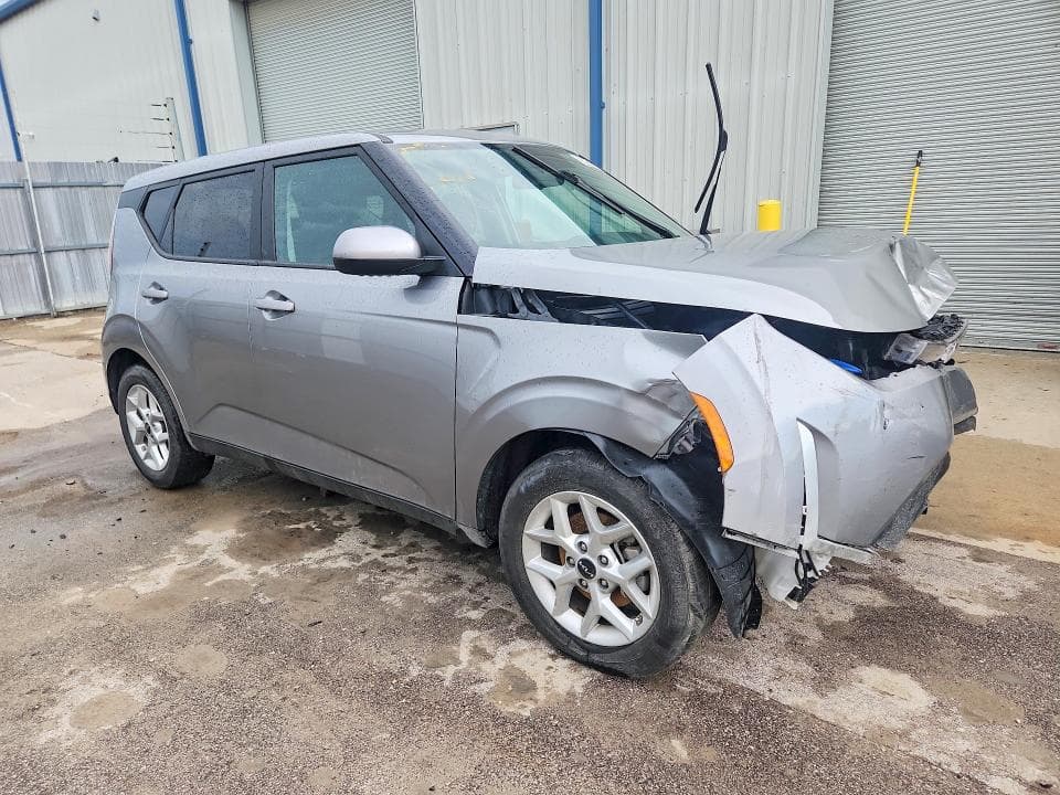 2025 KIA SOUL LX 4