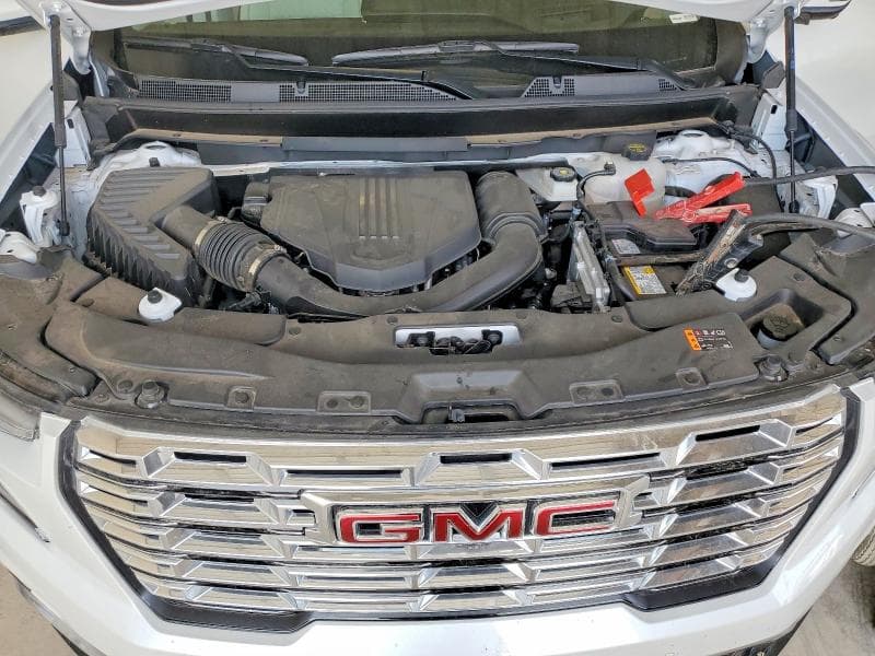 2025 GMC ACADIA DENALI 12