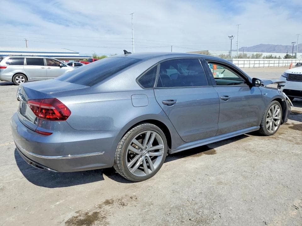 2018 VOLKSWAGEN PASSAT S 3