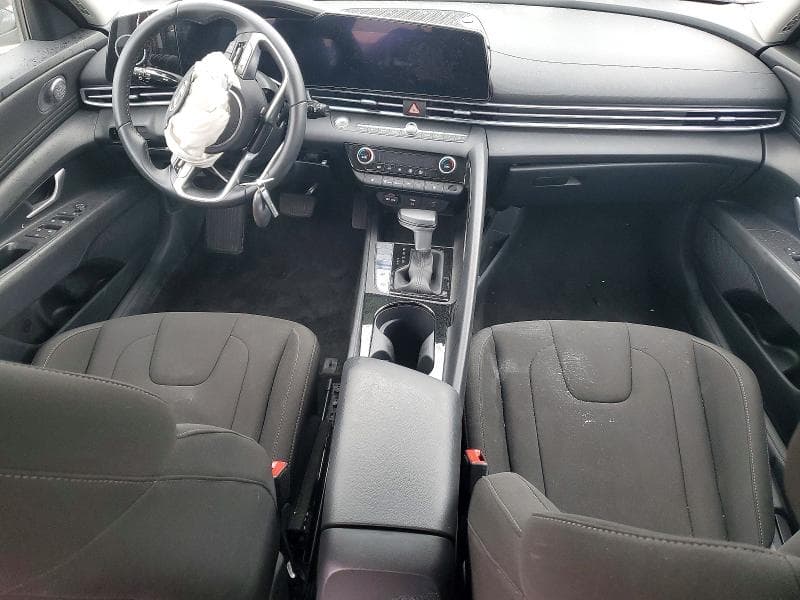 2025 HYUNDAI ELANTRA SEL 8