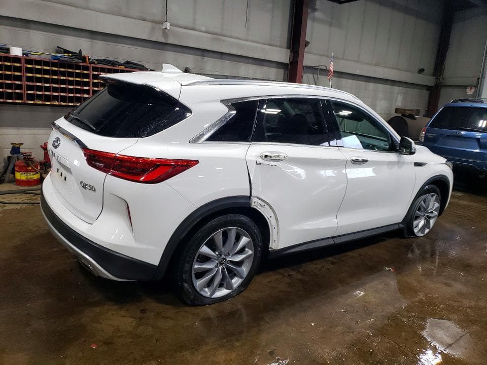 2019 INFINITI QX50 LUXE 3