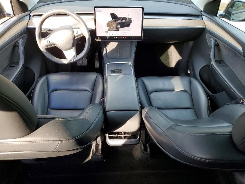 2024 TESLA MODEL Y 8