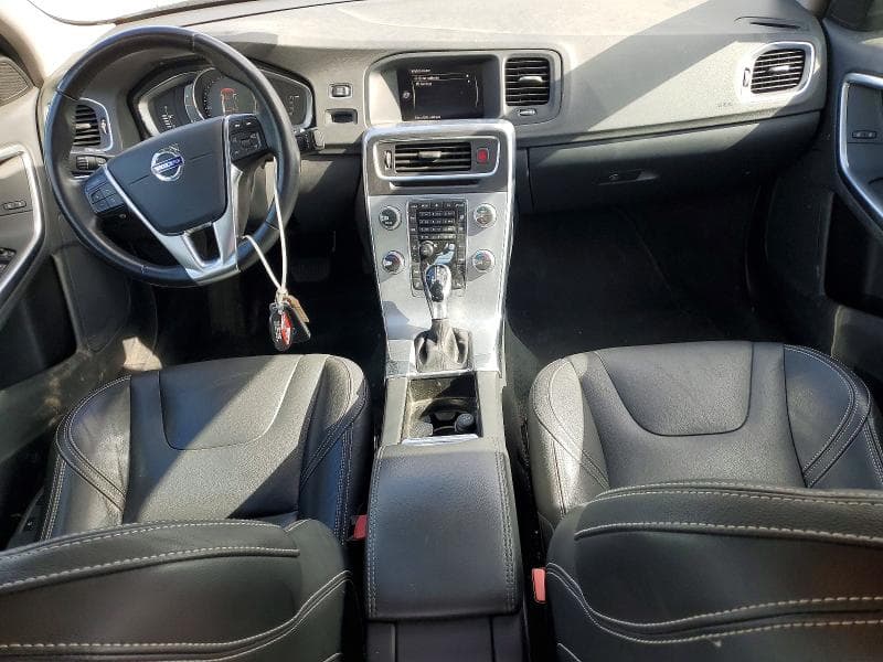 2018 VOLVO S60 DYNAMIC 8