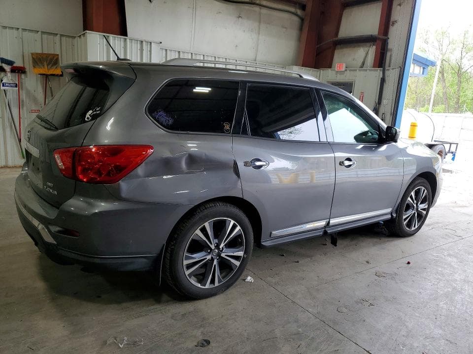 2017 NISSAN PATHFINDER PLATINUM 3