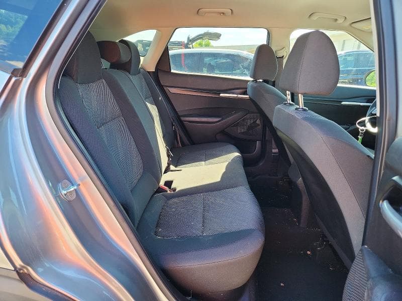 2021 KIA SELTOS LX 11