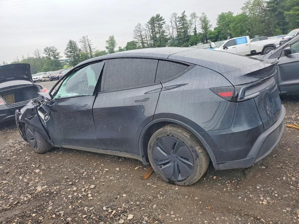 2026 TESLA MODEL Y 2