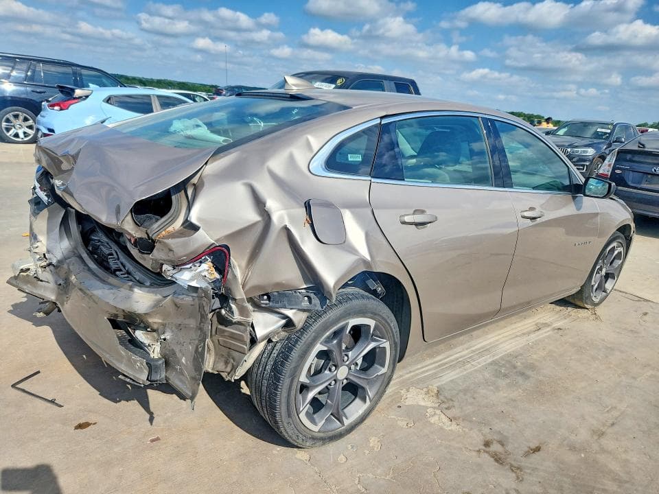 2022 CHEVROLET MALIBU LT 3